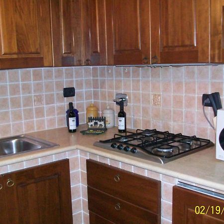 Tra... Monti E Vigne Bed & Breakfast La Morra Luaran gambar