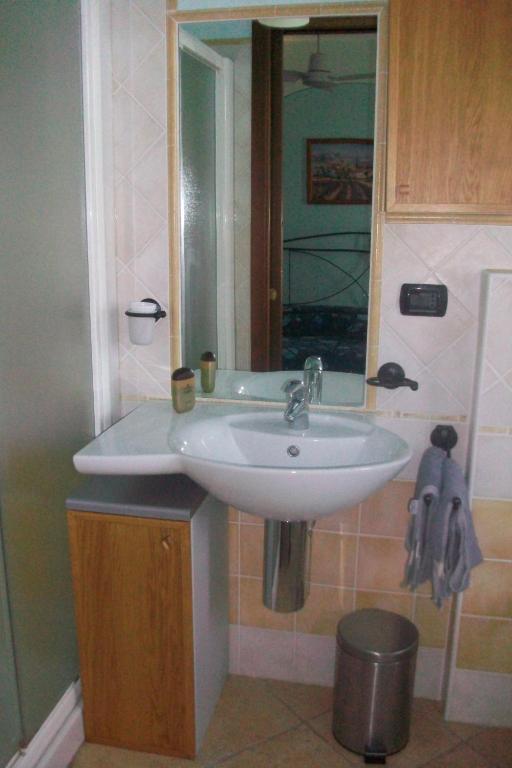 Tra... Monti E Vigne Bed & Breakfast La Morra Bilik gambar