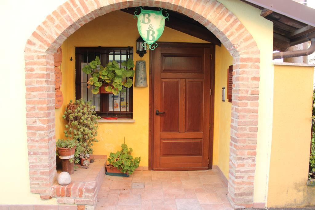 Tra... Monti E Vigne Bed & Breakfast La Morra Luaran gambar