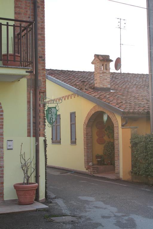 Tra... Monti E Vigne Bed & Breakfast La Morra Luaran gambar