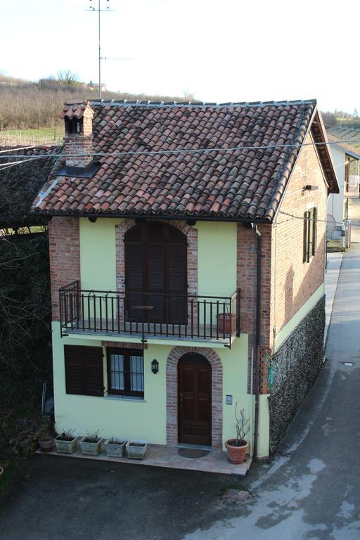 Tra... Monti E Vigne Bed & Breakfast La Morra Luaran gambar