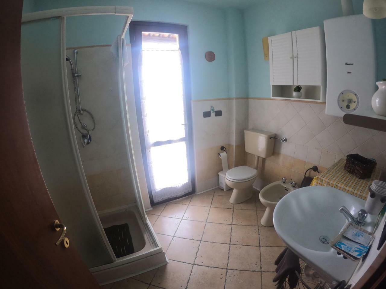 Tra... Monti E Vigne Bed & Breakfast La Morra Luaran gambar