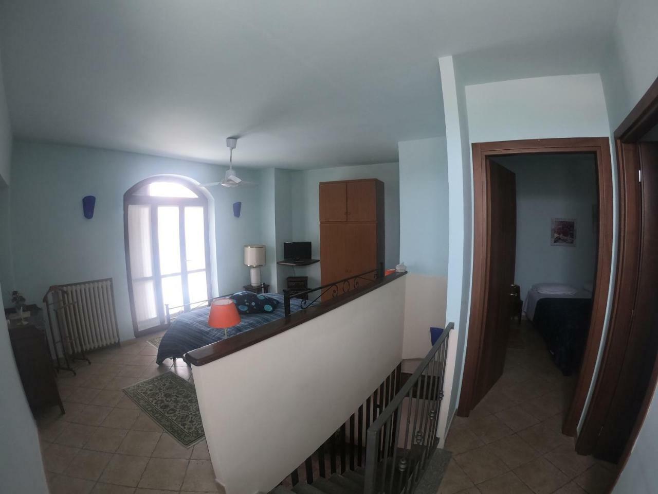 Tra... Monti E Vigne Bed & Breakfast La Morra Luaran gambar