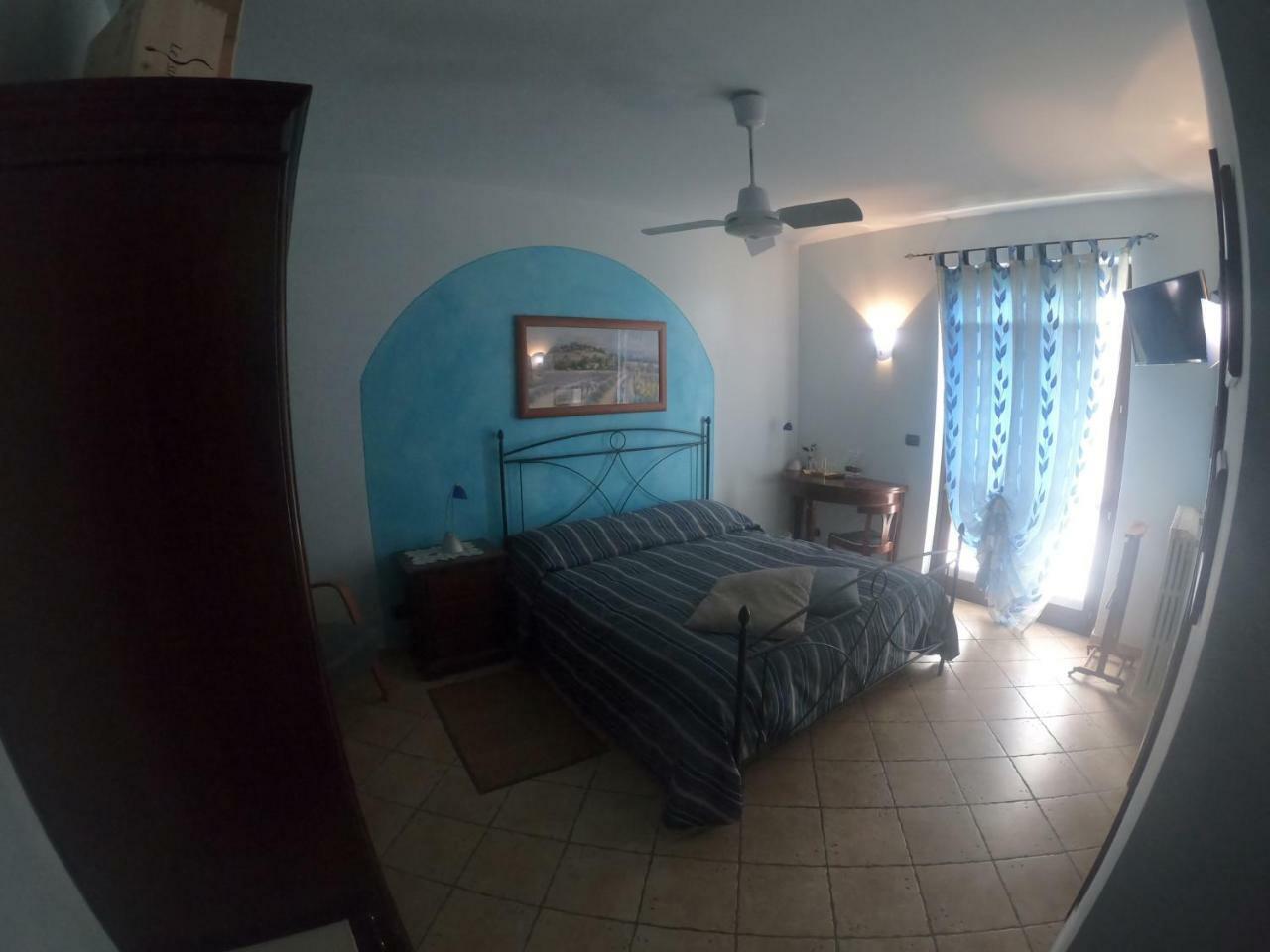 Tra... Monti E Vigne Bed & Breakfast La Morra Luaran gambar