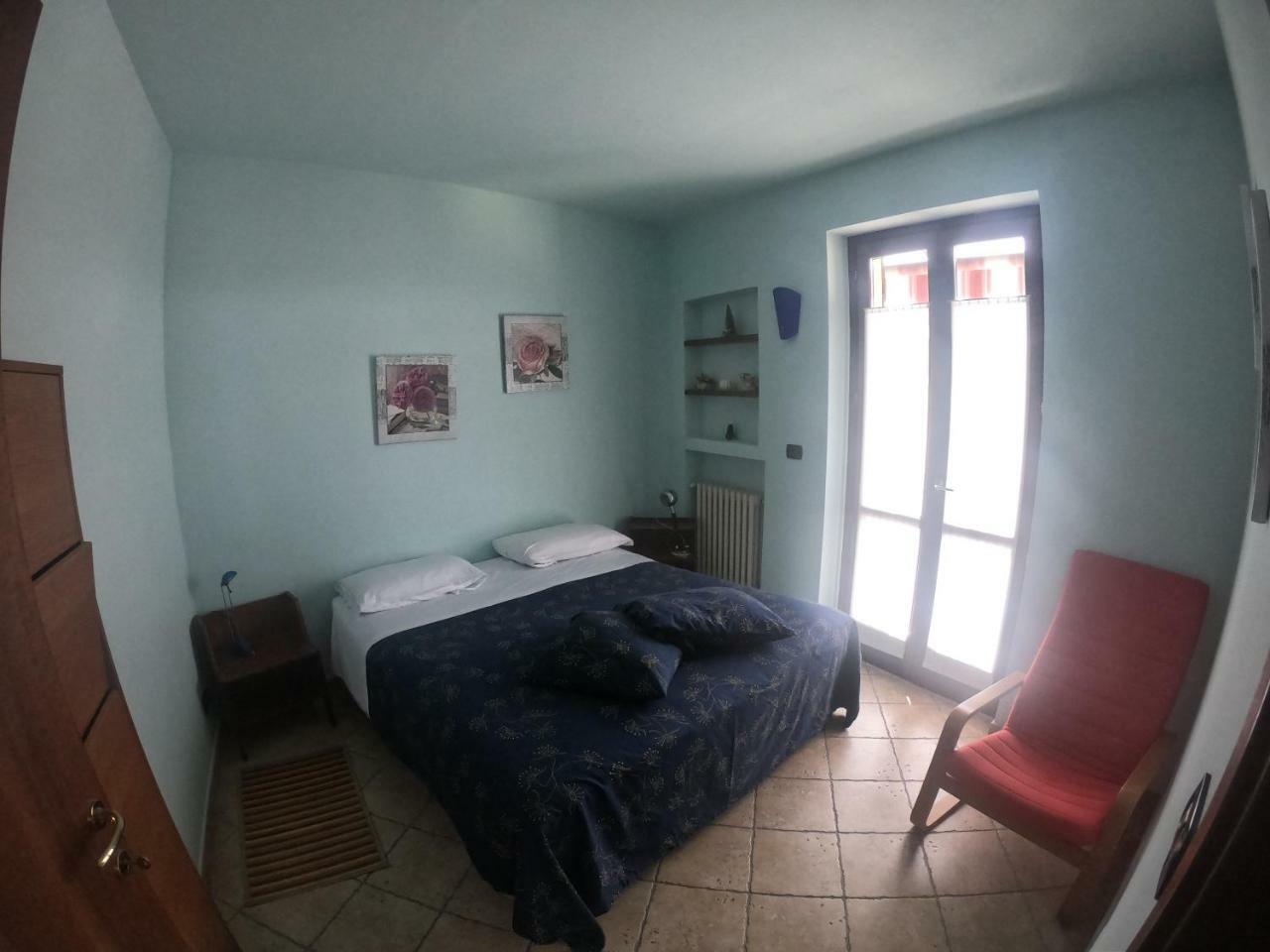 Tra... Monti E Vigne Bed & Breakfast La Morra Luaran gambar