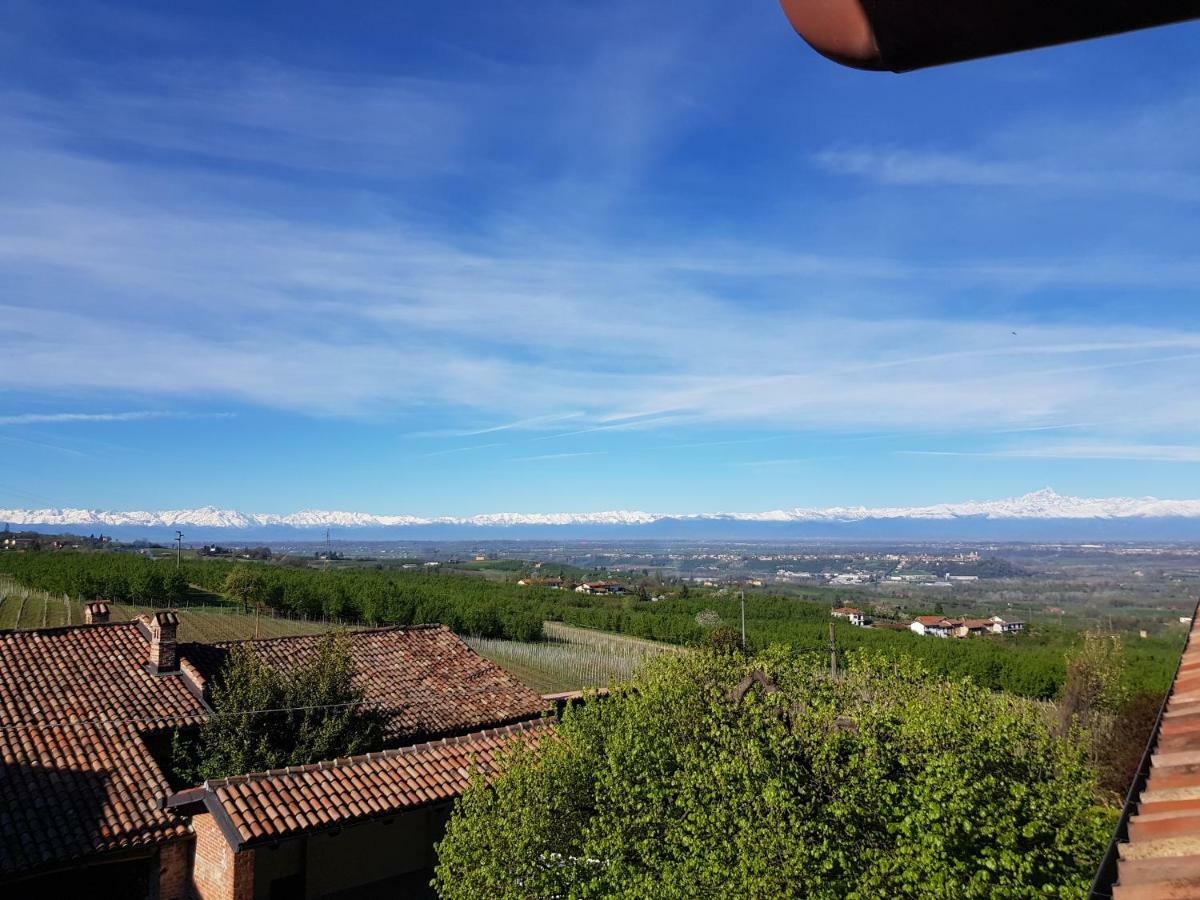 Tra... Monti E Vigne Bed & Breakfast La Morra Luaran gambar