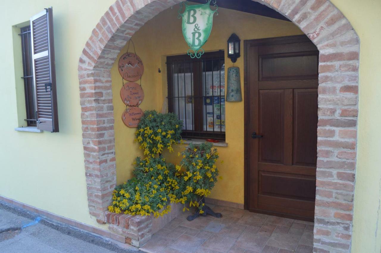 Tra... Monti E Vigne Bed & Breakfast La Morra Luaran gambar
