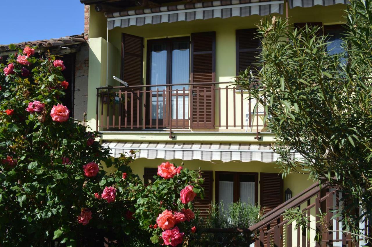 Tra... Monti E Vigne Bed & Breakfast La Morra Luaran gambar