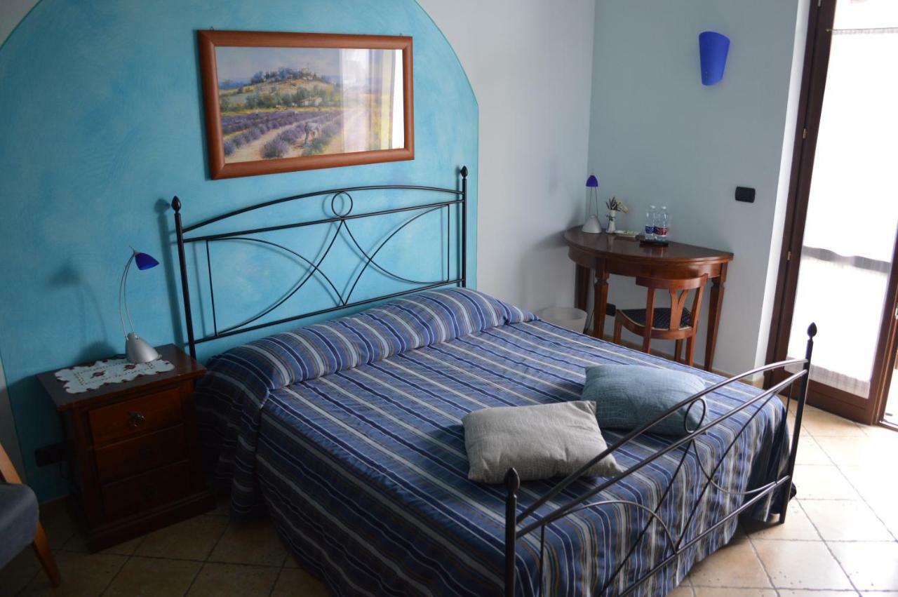 Tra... Monti E Vigne Bed & Breakfast La Morra Luaran gambar